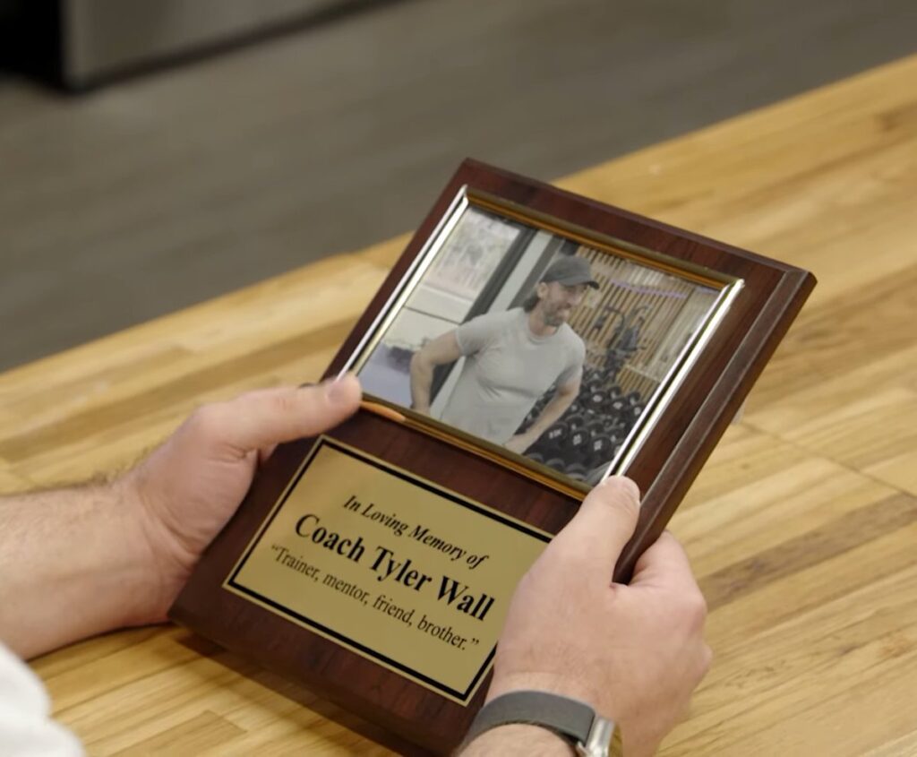 Qu'est-Il Arrivé Au Coach Tyler Wall De La Vidéo De MrBeast ? 3